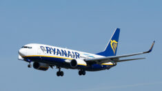 Avion dérouté: des agents des services de sécurité bélarusses à bord (Ryanair)