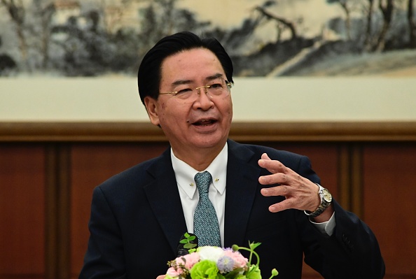 Le chef de la diplomatie taïwanaise Joseph Wu demande à l’OMS sa neutralité. Photo de SAM YEH / AFP via Getty Images.