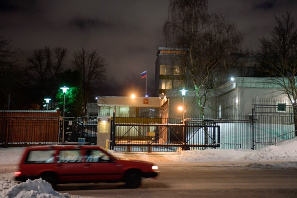 -L'ambassade de Russie à Stockholm, en Suède, le 8 février 2021. Photo par Janerik HENRIKSSON / AFP via Getty Images)