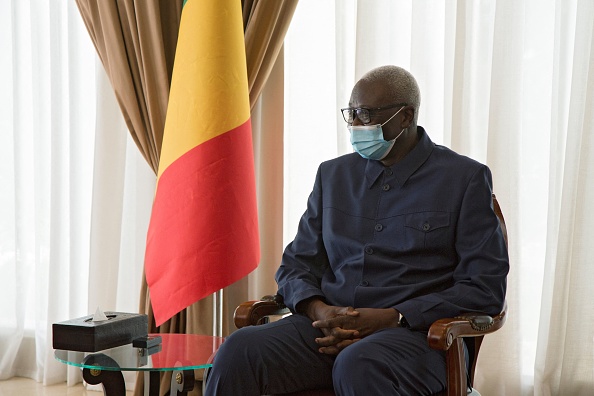 Le président malien, Bah Ndaw, au palais présidentiel de Bamako, au Mali, le 1er avril 2021. Photo par ANNIE RISEMBERG / AFP via Getty Images.
