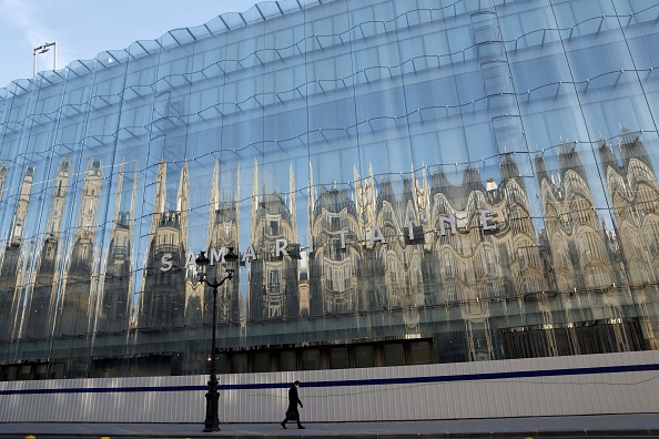 -La nouvelle façade de l'ancien grand magasin La Samaritaine après avoir été rénové, le 8 avril 2021 à Paris. Photo par Ludovic MARIN / AFP via Getty Images.