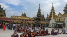 Birmanie: les moines divisés face à la junte