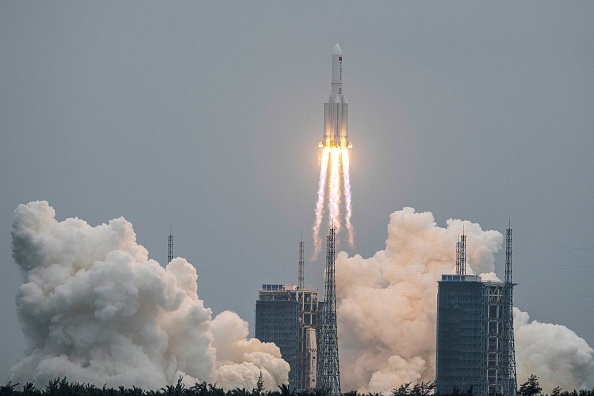 La fusée Longue Marche 5B a décollé le 29 avril dernier. (STR / AFP) / China OUT (Photo by STR/AFP via Getty Images)
