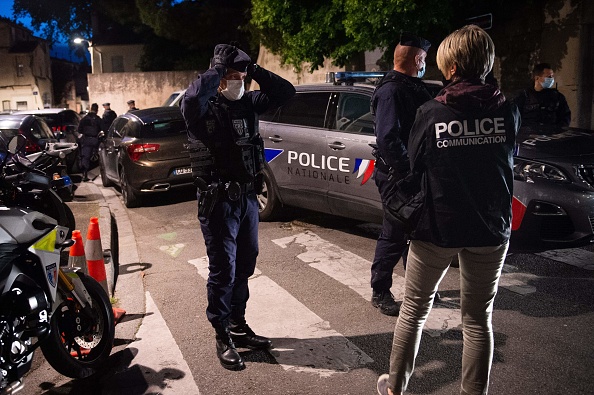 Un policier âgé de 36 ans a été tué le 5 mai lors d'une opération anti-drogue à Avignon. (Photo by CLEMENT MAHOUDEAU/AFP via Getty Images)