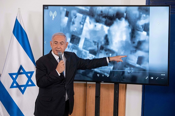 -Le Premier ministre israélien Benjamin Netanyahu à la base militaire de Hakirya à Tel Aviv, Israël, le mercredi 19 mai 2021. Photo par Sebastian Scheiner / POOL / AFP via Getty Images.
