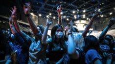 5000 spectateurs serrés mais masqués au concert test d’Indochine à Bercy