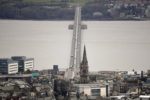 Vue générale du Tay Road Bridge le 4 mars 2021 à Dundee, en Écosse.  (Jeff J Mitchell/Getty Images)