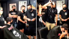 Une vidéo montre la réaction d’un client atteint d’un cancer chez un coiffeur lorsque les employés se sont rasés la tête de manière inattendue