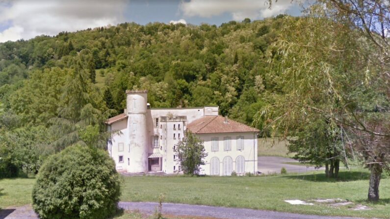Ce château, connu sous le nom de château de Nescus, est un bâtiment de 1.400 m2 au cœur de l'Ariège. (Capture d'écran/Google Maps)