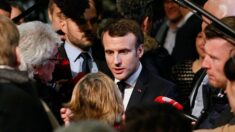 Emmanuel Macron giflé par un homme lors d’un déplacement dans la Drôme