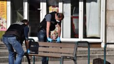 Vitry: un homme à la terrasse d’un café se fait tirer 3 fois dessus à bout portant puis pourchasse et rattrape son agresseur