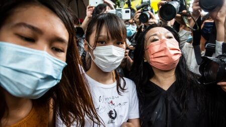 Hong Kong: l’activiste pro-démocratie Agnes Chow libérée