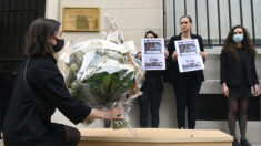 RSF dénonce « l’assassinat » du quotidien Apple Daily devant l’ambassade de Chine à Paris