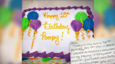 Une mère achète un gâteau d’anniversaire au supermarché pour son fils et trouve à l’intérieur une note anonyme qui la fait pleurer