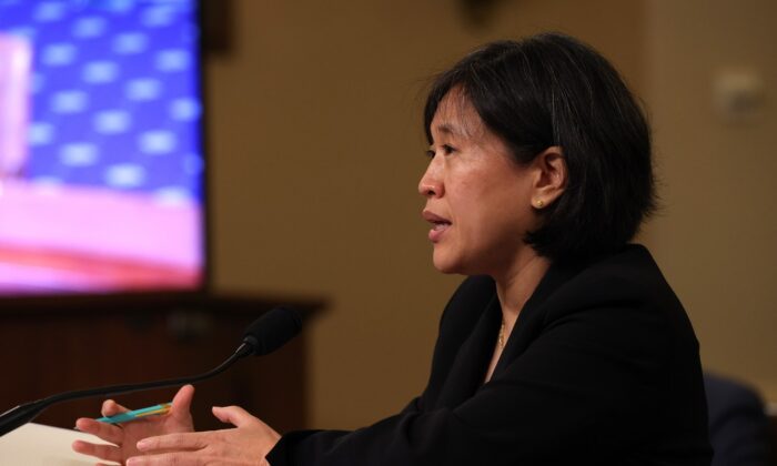 La représentante du commerce, Katherine Tai, s'exprime lors d'une audience avec la commission des voies et moyens de la Chambre des représentants au Capitole, à Washington, le 13 mai 2021. (Anna Moneymaker/Getty Images) 