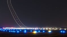 Un photographe argentin immortalise d’étonnantes lumières « qui prennent leur envol » sur la piste d’un aéroport
