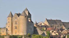 Dordogne : il désinscrit son château des Monuments historiques à cause de la construction d’une piscine sous ses fenêtres