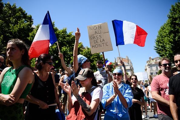 Manifestation contre le pass sanitaire à Marseille le 17 juillet 2021. (Photo CLEMENT MAHOUDEAU/AFP via Getty Images)