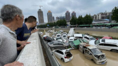 Négligés par les autorités, les habitants se chargent des secours dans le centre de la Chine touché par les inondations