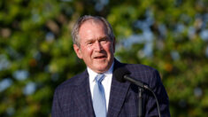 Afghanistan : George W. Bush critique « l’erreur » du retrait des troupes de l’OTAN