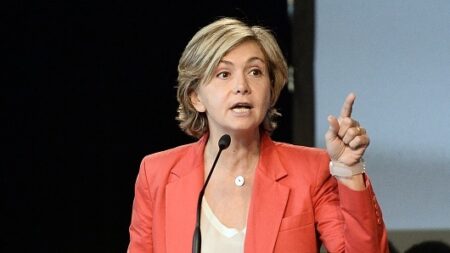 Entretien d’Emmanuel Macron mercredi soir sur TF1 : Valérie Pécresse saisit le CSA