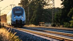 Luxembourg : un train percute une voiture sur les rails, l’occupante en sort de justesse