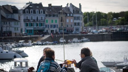 Des patrons d’établissements refusent de contrôler le passe sanitaire de leurs clients et le font savoir