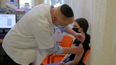 La majorité des patients hospitalisés pour le Covid-19 en Israël sont entièrement vaccinés, selon un médecin