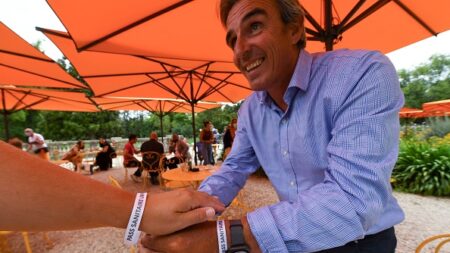 Gironde : des bracelets en remplacement du passe sanitaire pour les clients déjà contrôlés dans les bars et les restaurants
