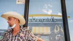 Vendée : depuis 15 ans, ils viennent au drive du McDonald’s à cheval