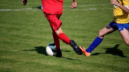 Pass sanitaire obligatoire pour les footballeurs amateurs dès l’âge de 12 ans, annonce la Fédération française de football