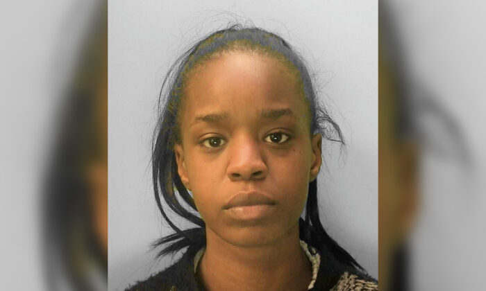 Photo non datée de Verphy Kudi, une mère adolescente emprisonnée pour homicide involontaire après le décès de sa fille à la suite d'une négligence (Police du Sussex)