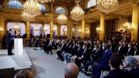 « Faudra faire beaucoup plus » aux Jeux Olympiques de Paris 2024, annonce Emmanuel Macron aux médaillés des JO de Tokyo