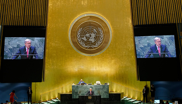 -Le Secrétaire général des Nations Unies, Antonio Guterres, s'adresse à la 76e session de l'Assemblée générale des Nations Unies le 21 septembre 2021 à New York. Photo Eduardo MUNOZ ALVAREZ / POOL / AFP via Getty Images.