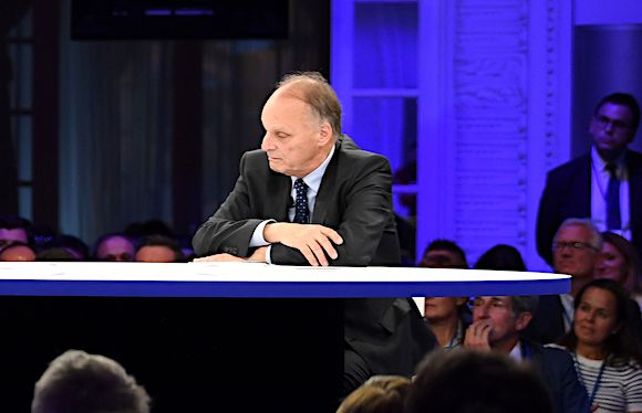 Le professeur Guy Vallancien.  (Photo : JEAN-PIERRE CLATOT/AFP via Getty Images)