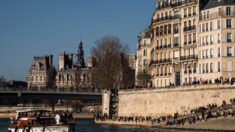 Paris : le barbouillage des quais de Seine sur l’île Saint-Louis suscite l’indignation