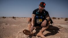 Marathon des Sables: Le coureur aux pieds nus et sa super glue pour les plaies