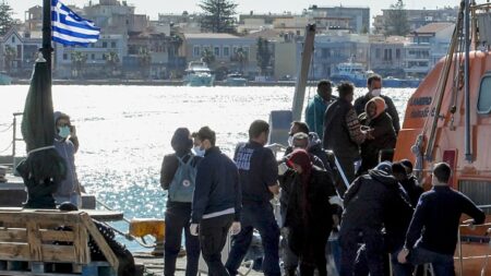 Grèce: un bateau avec 400 migrants jette l’ancre au large de l’île de Kos