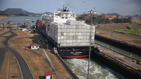 Le canal de Panama bat son record de fret malgré la crise provoquée par la pandémie