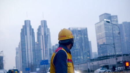 « Rester allongé » face aux conditions de travail brutales en Chine