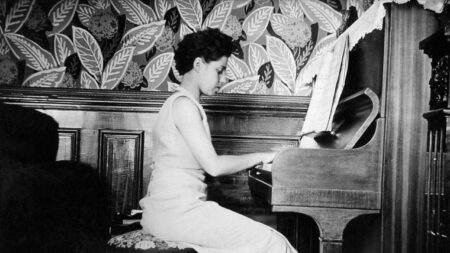À 108 ans, la pianiste Colette Maze n’a rien perdu de son talent