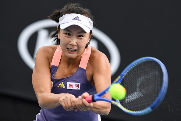 La Chinoise Shuai Peng lors de la deuxième journée du tournoi de tennis de l'Open d'Australie à Melbourne le 21 janvier 2020. (Photo de Greg Wood / AFP via Getty Images.)