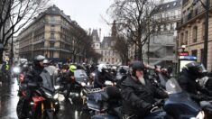 Paris : les « motards en colère » se mobilisent contre le stationnement payant pour les deux roues