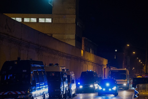 Un convoi des détenus de la prison de Mulhouse vers la nouvelle prison de Lutterbach, à Mulhouse, le 9 novembre 2021.  (Photo : SEBASTIEN BOZON/AFP via Getty Images)