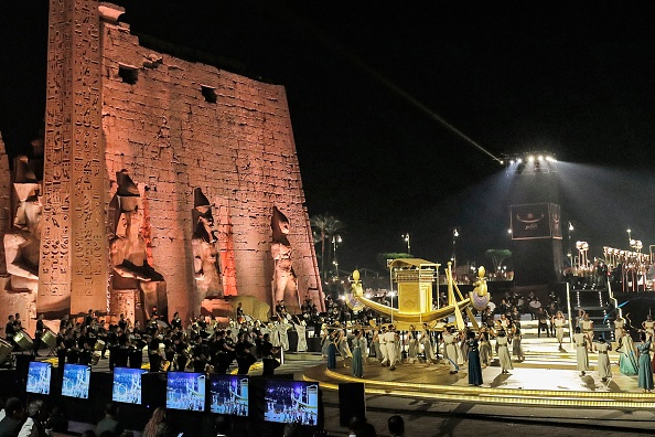 L'Egypte a dévoilé le 25 novembre lors d'une grandiose cérémonie nocturne la "Route des Béliers". Photo de Khaled DESOUKI / AFP via Getty Images. 