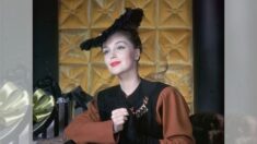 Amoureuse des années 1940, cette femme a confectionné plus de 300 modèles de vêtements et les porte tous les jours