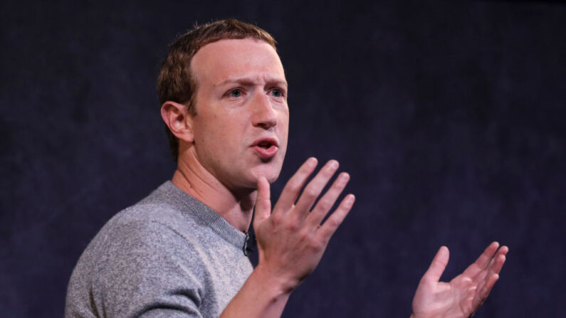  Mark Zuckerberg, PDG de Facebook, parle de la nouvelle fonctionnalité Facebook News au Paley Center For Media le 25 octobre 2019 à New York. (Photo par Drew Angerer/Getty Images).