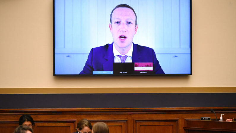 Mark Zuckerberg, PDG de Facebook, témoigne à distance lors d'une sous-commission de la Chambre des représentants sur l'antitrust, au Capitole, à Washington, le 29 juillet 2020. (Mandel Ngan-Pool via Getty Images)