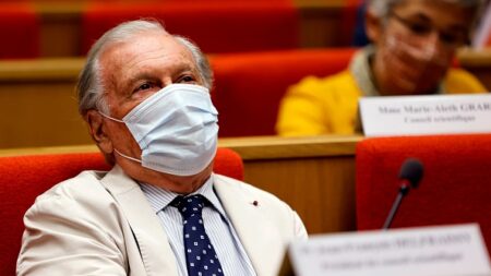 Jean-François Delfraissy n’exclut pas une 4e dose de vaccin : « Il n’y a pas de solution miracle »