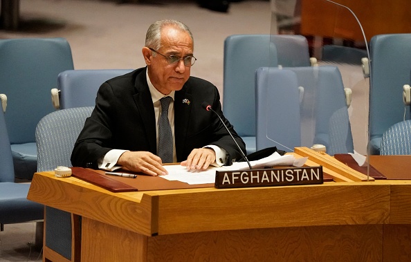 Le représentant permanent de l'Afghanistan auprès des Nations Unies, Ghulam M. Isaczai a quitté ses fonctions le 15 décembre 2021. Photo de Timothy A. CLARY/AFP via Getty Images.